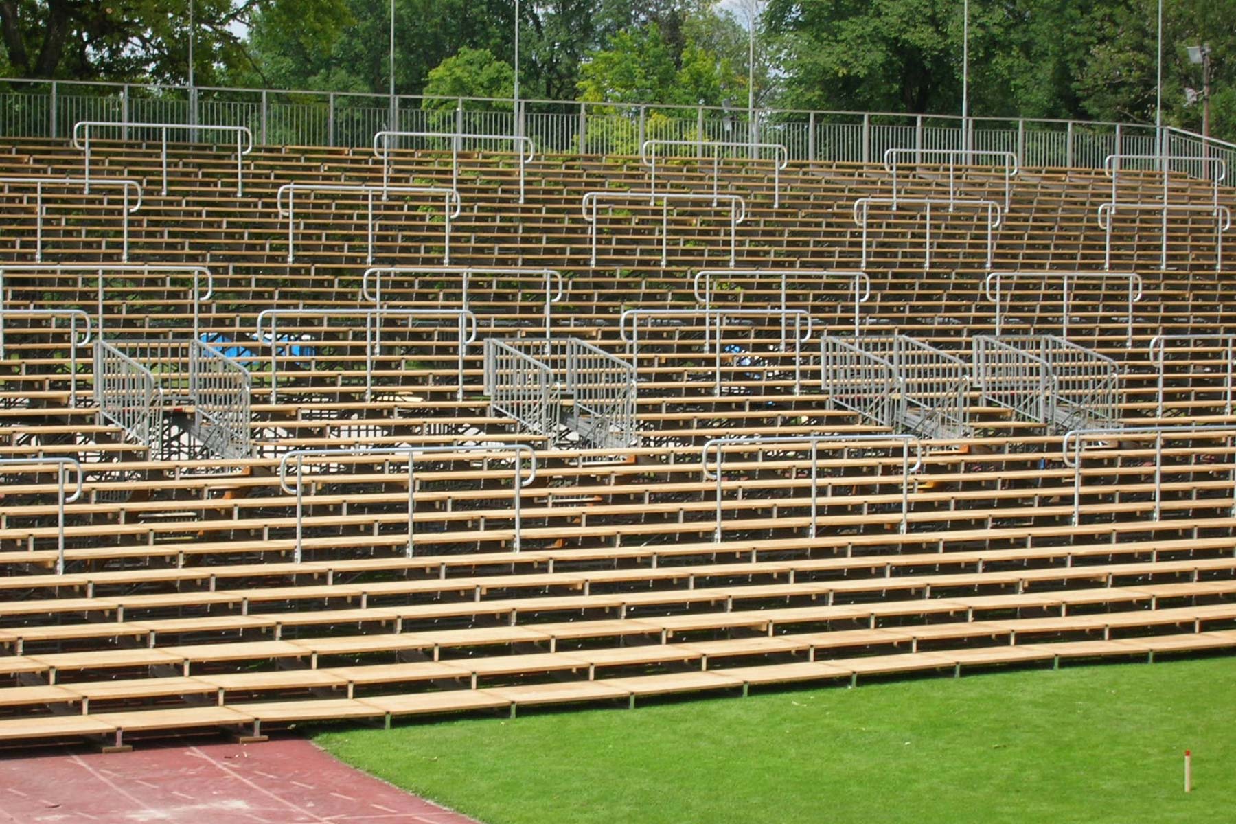 Bender Tribünen, Bühnen und Stadien für Sport Veranstaltungen Events532